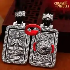 Collier d'amulettes  <br>  Bouddha d'argent